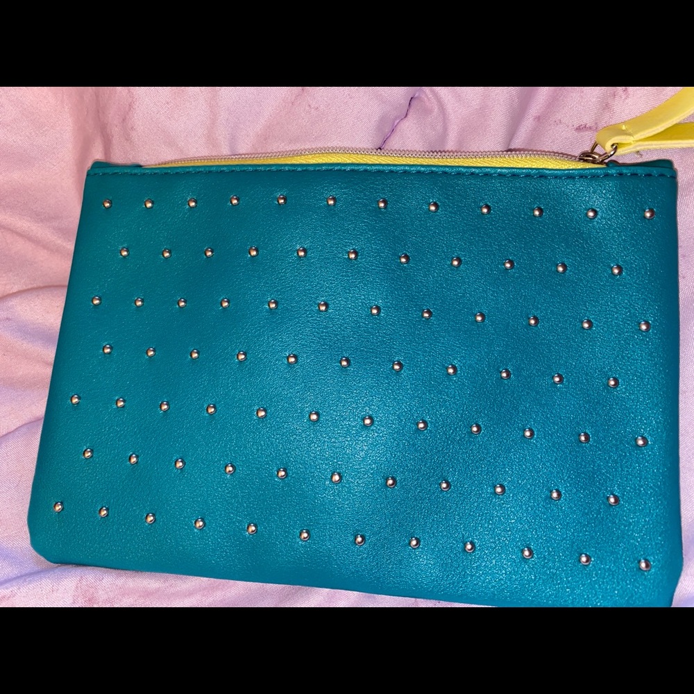 Ipsy makeup bag
